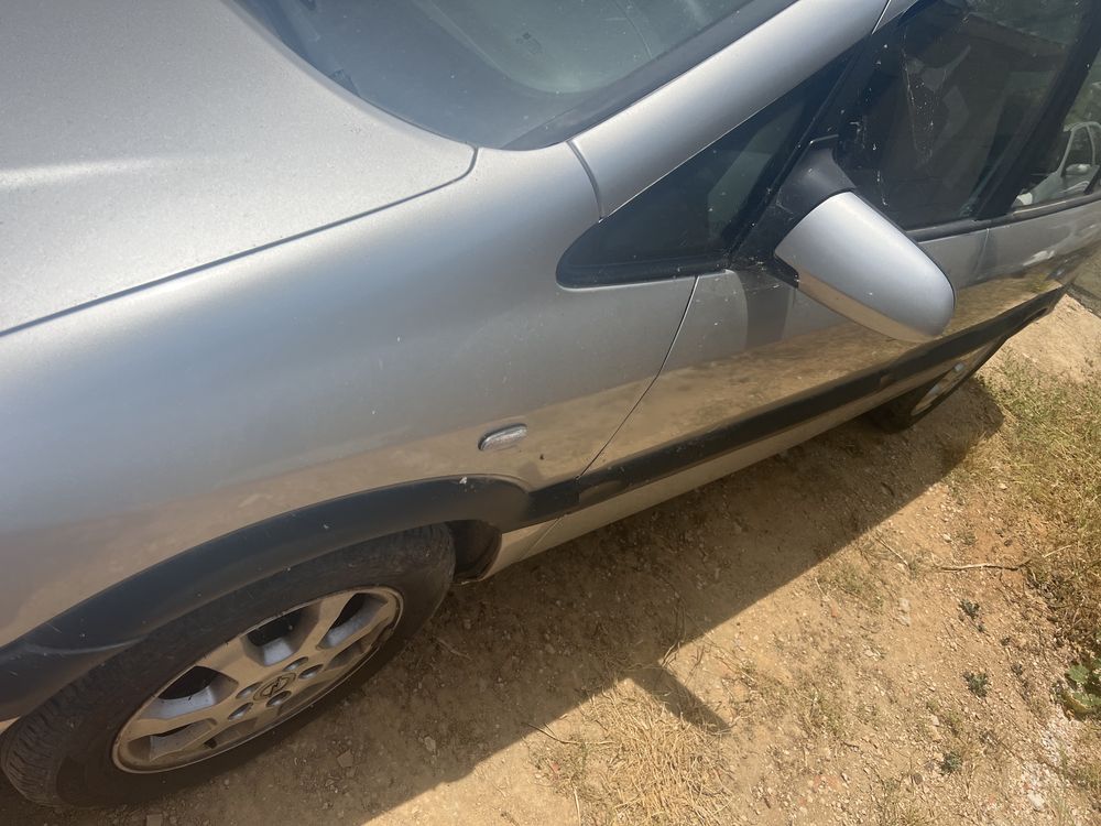 Vende se audi a3 1.6 tdi muito bem + opel zafira 1.6 gasolina 2004