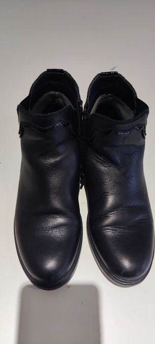 Botas de senhora em ótimo estado