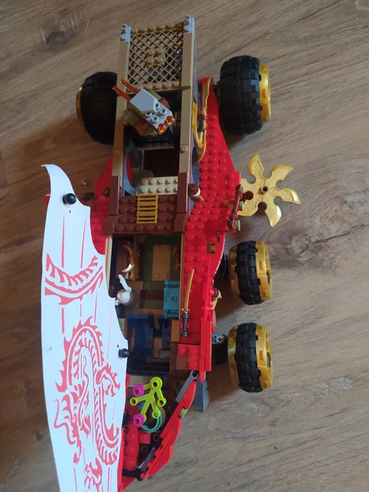 LEGO Ninjago Райський куточок 70677