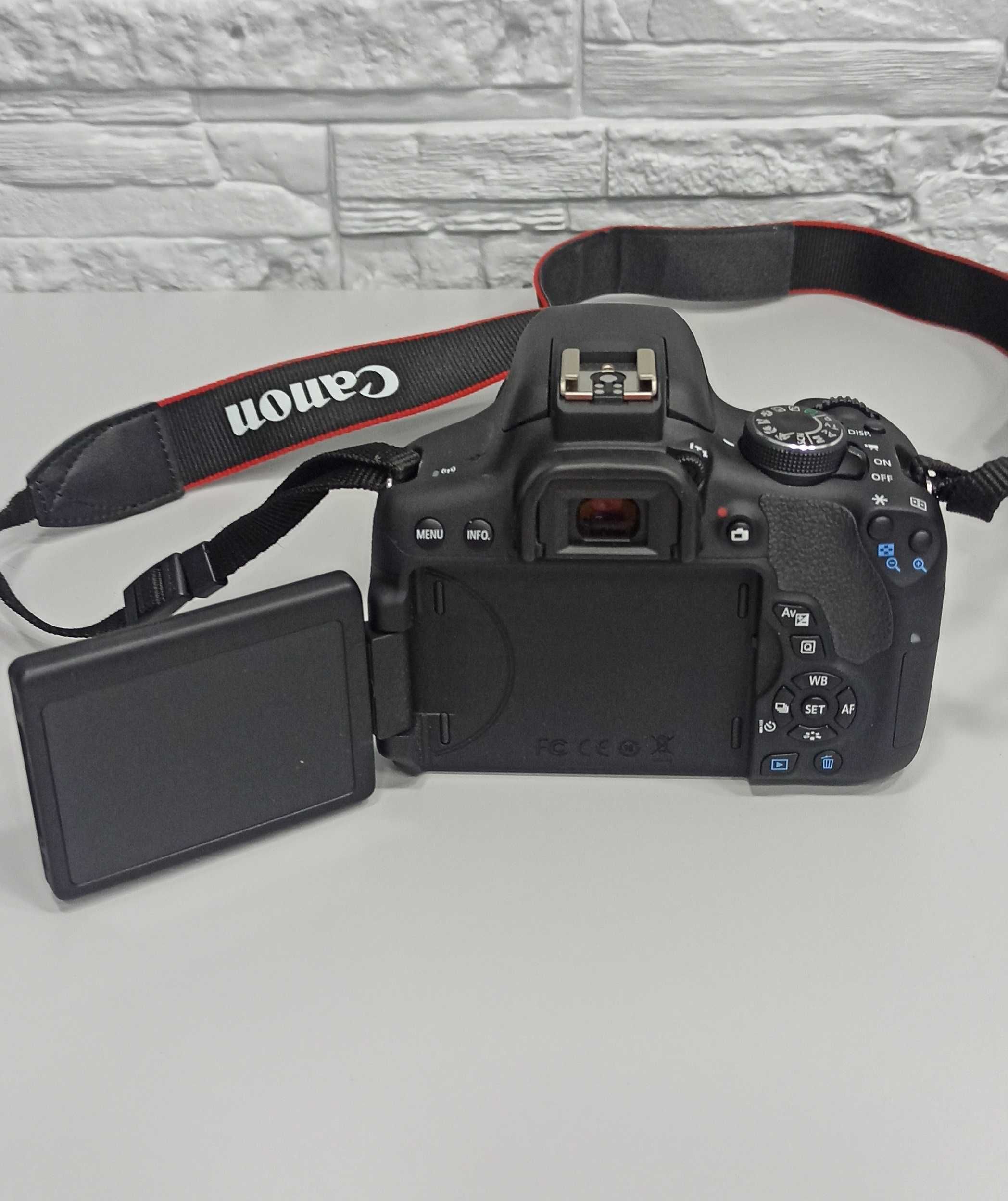 Фотоапарат Canon EOS Rebel T6i / 750D kit (18-55mm) EF-S DC III