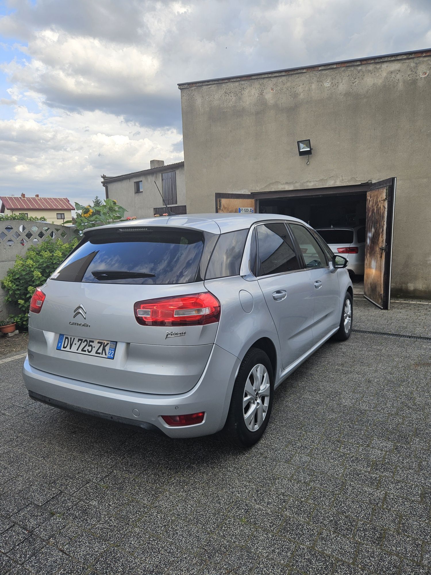 C4 Picasso tylko 106 tys. przebiegu