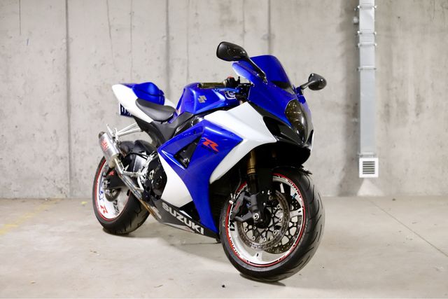 SUZUKI GSX-R 1000 bez wkladu oryginalny przebieg motor motocykl