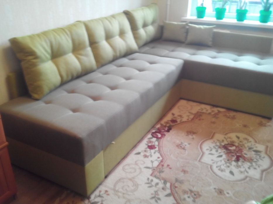 Диван с Поворотным Углом