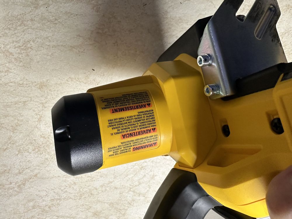 Стрічкова пила по металу DEWALT DCS371