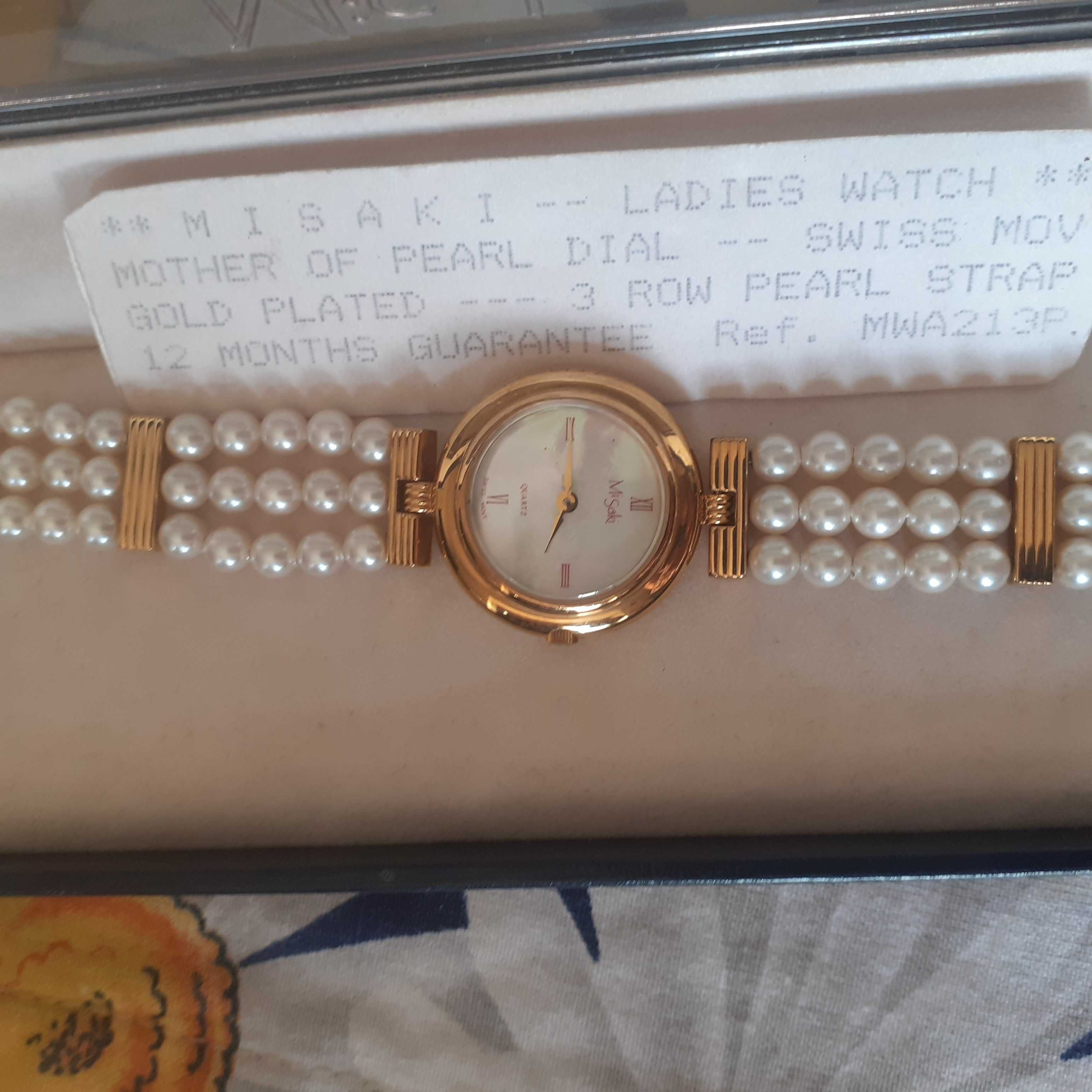zegarek damski z perłami