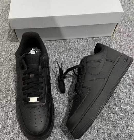 Buty meskie Mokasyny Nike_Air_Force_1_Low_Black_R.41