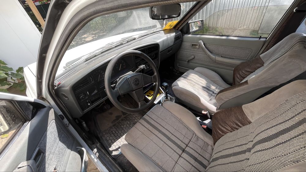 Opel Ascona 1988