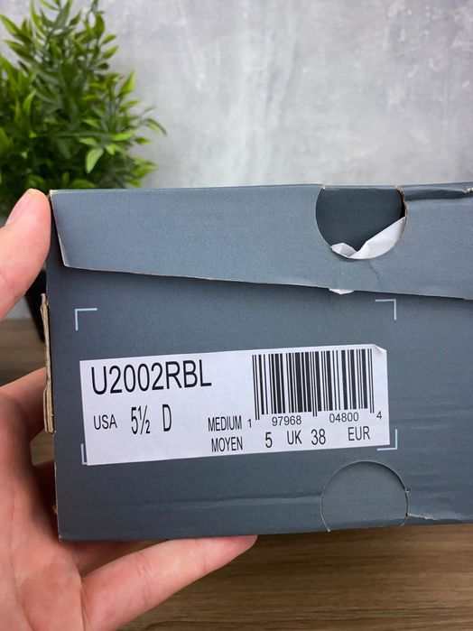 Czarne sneakersy New Balance 2002R r. 38 – zamszowe z amortyzacją