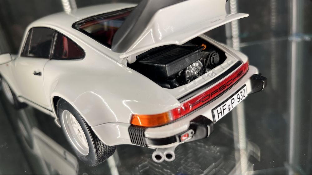 Porsche 911. 3.3 Turbo - Norev 1/18