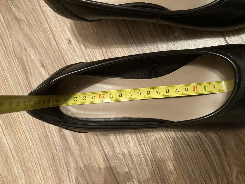 Buty na koturnie