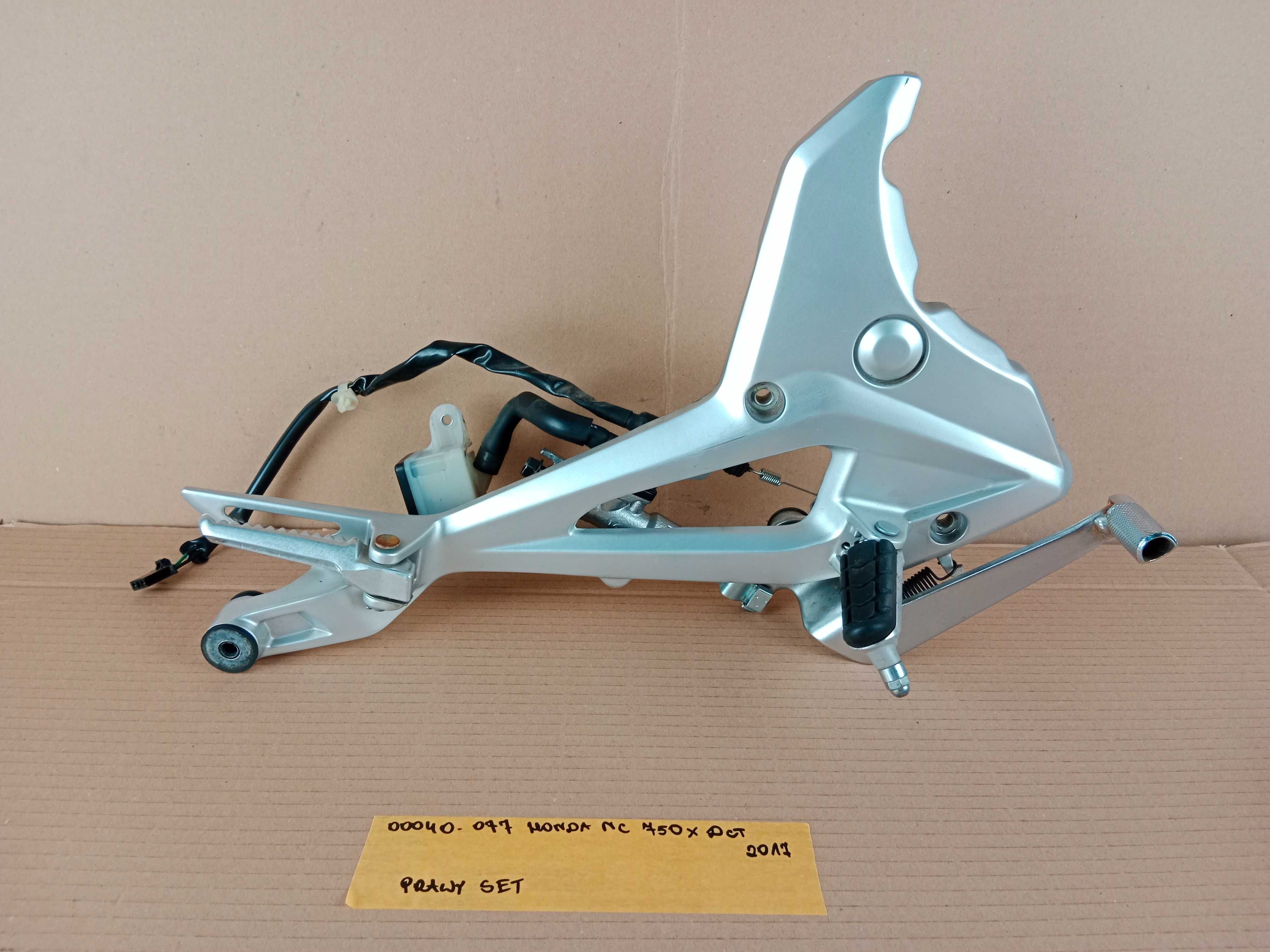 Honda NC 750 X DCT Prawy Set Podnóżek Kierowcy Dźwignia Hamulca Pompa