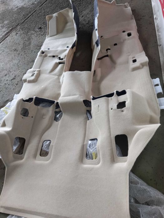 Ковер салона пол Toyota Land Cruiser 300 2022 год.