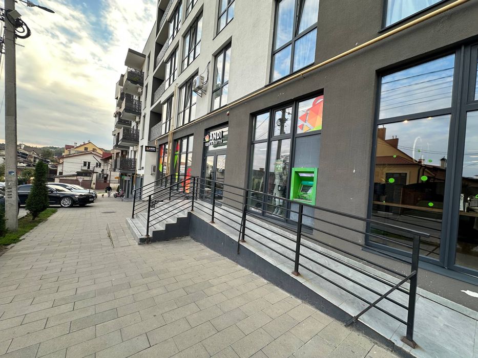 Оренда фасадного приміщення, вул. Малоголосківська у Шевченківському р