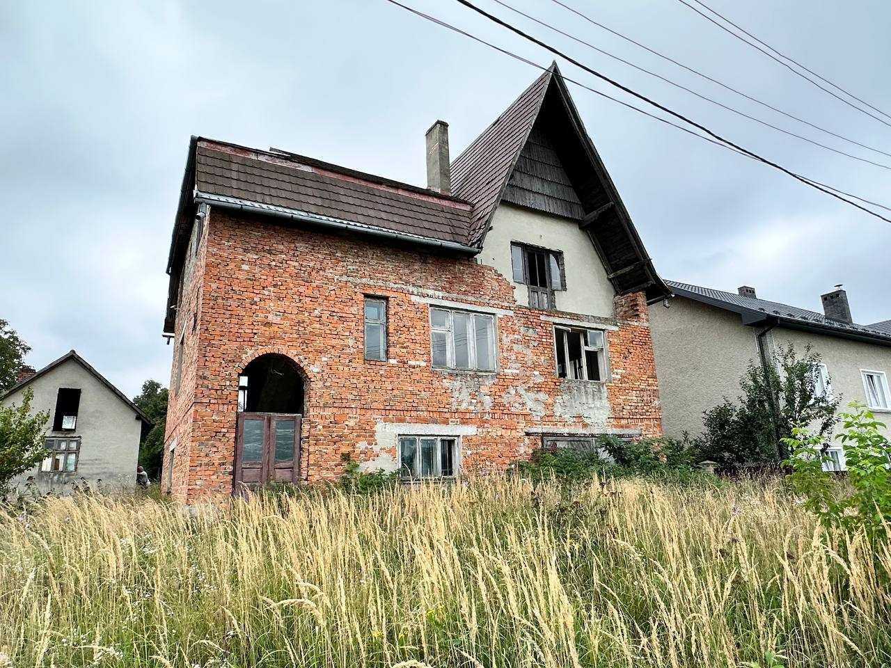 Продається будинок з ділянкою у смт.Меденичі
