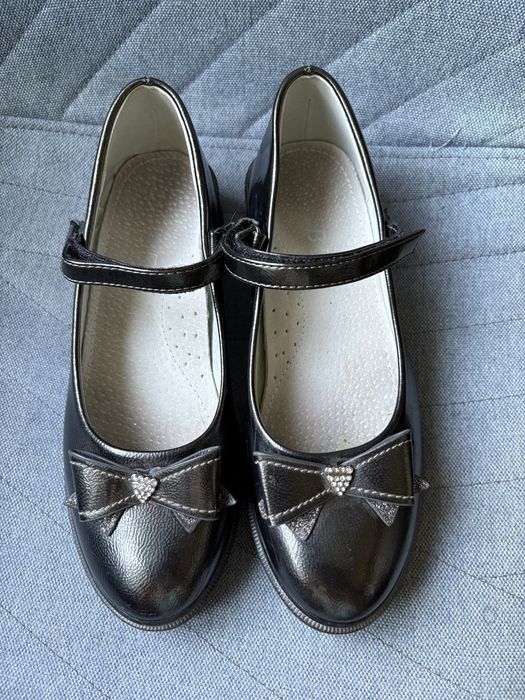 Шкіряні туфлі для дівчинки 22 см по стільці