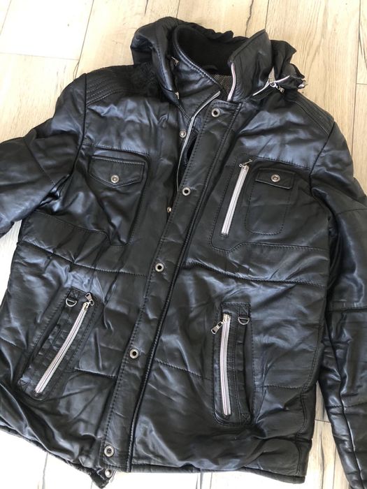 Шкіряна чоловіча куртка
