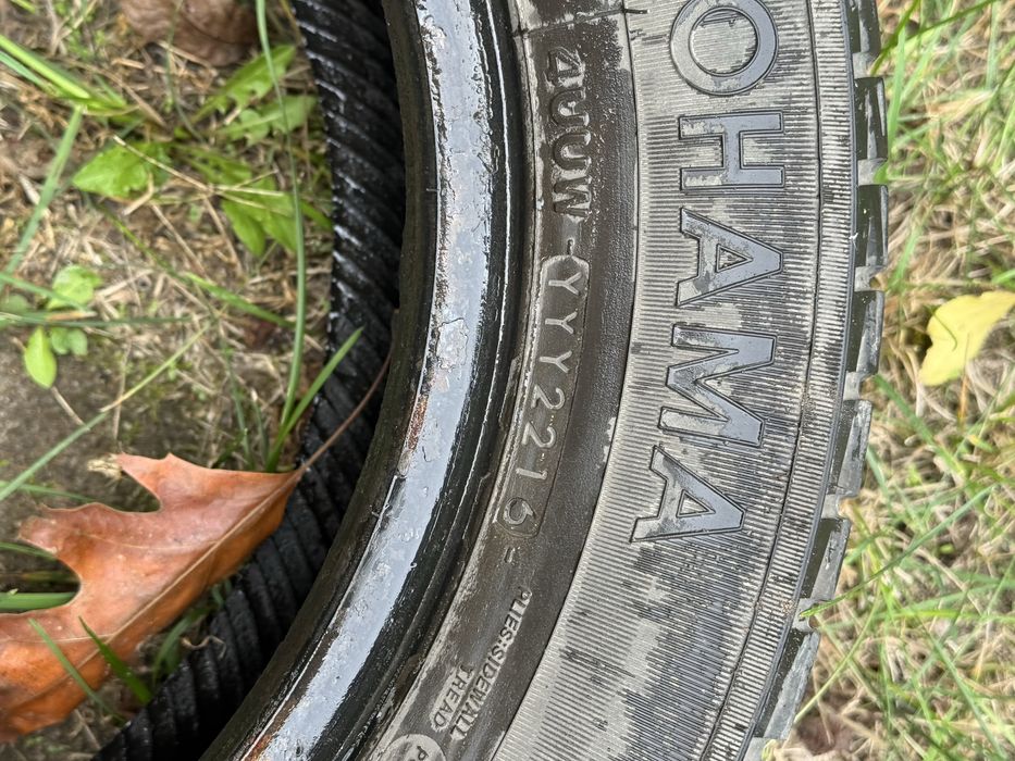 Komplet opon zimowych Yokohama 165/70 R14 81T