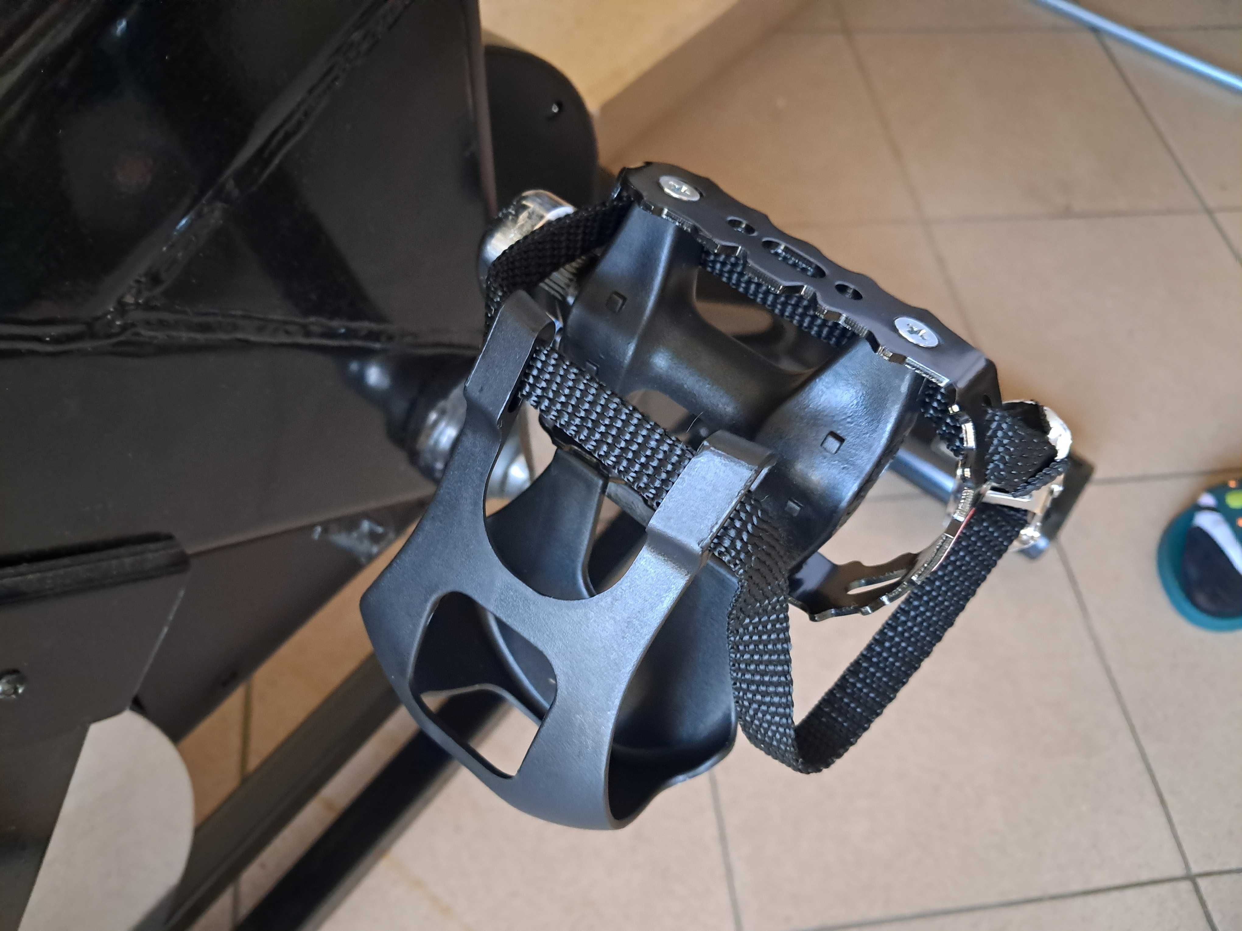 Rower spinningowy Hertz XR-440 + dwa rodzaje pedałów + buty