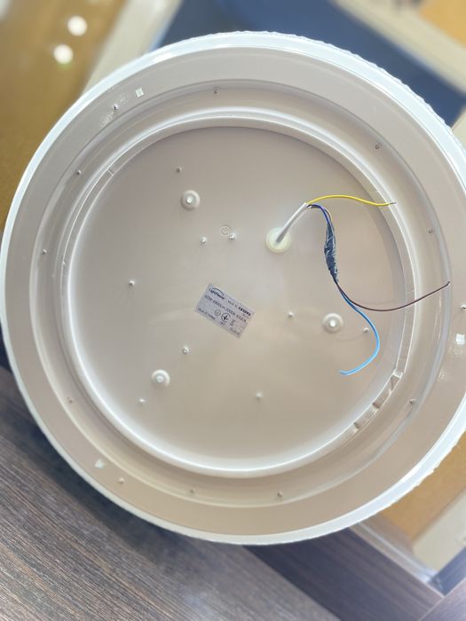 Светодиодный светильник LightMaster СЕ1093S с пультом ДУ