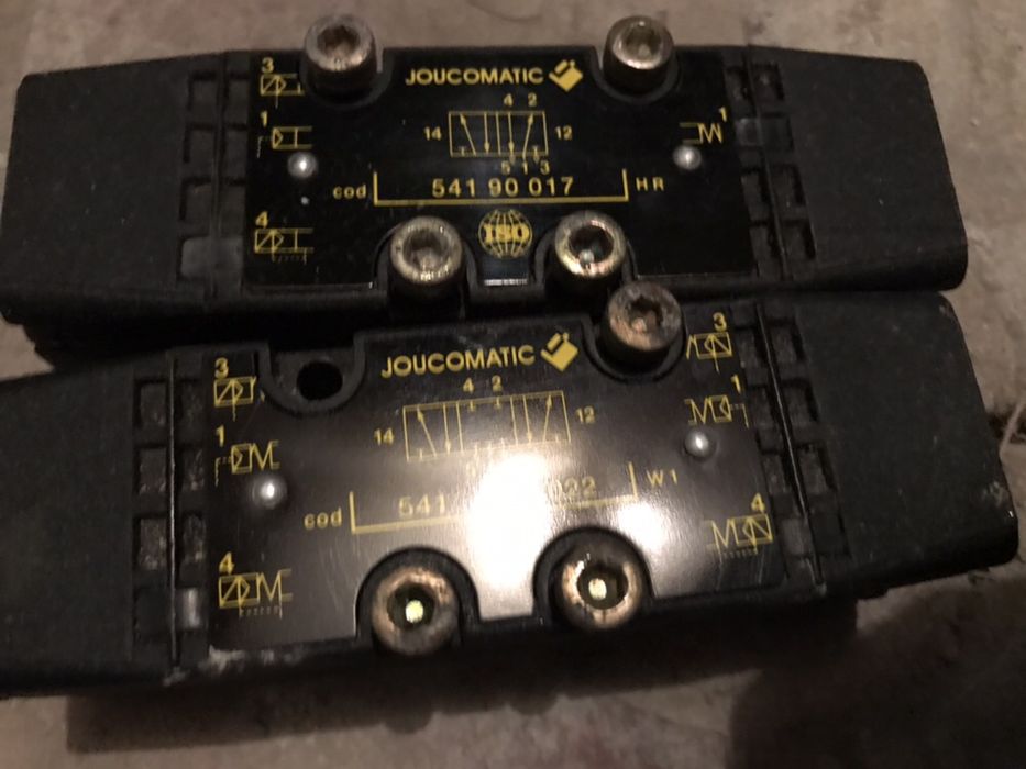 Joucomatic пневматичні клапана