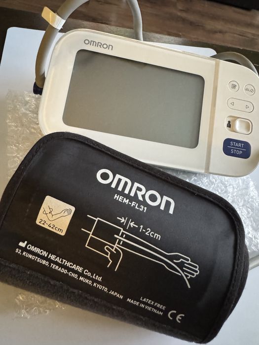 Ciśnieniomierz OMRON M6 Comfort