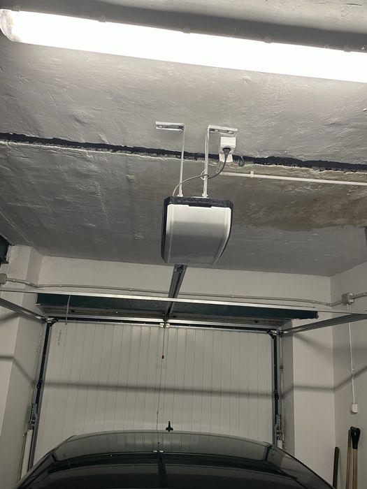 Napęd bramy uchylnej Metro 800