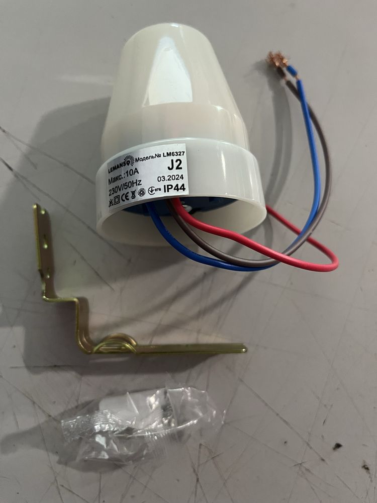 Датчик фотоелент, фотреле сутінкове  LEMANSO LM 6327 10A 2 шт
