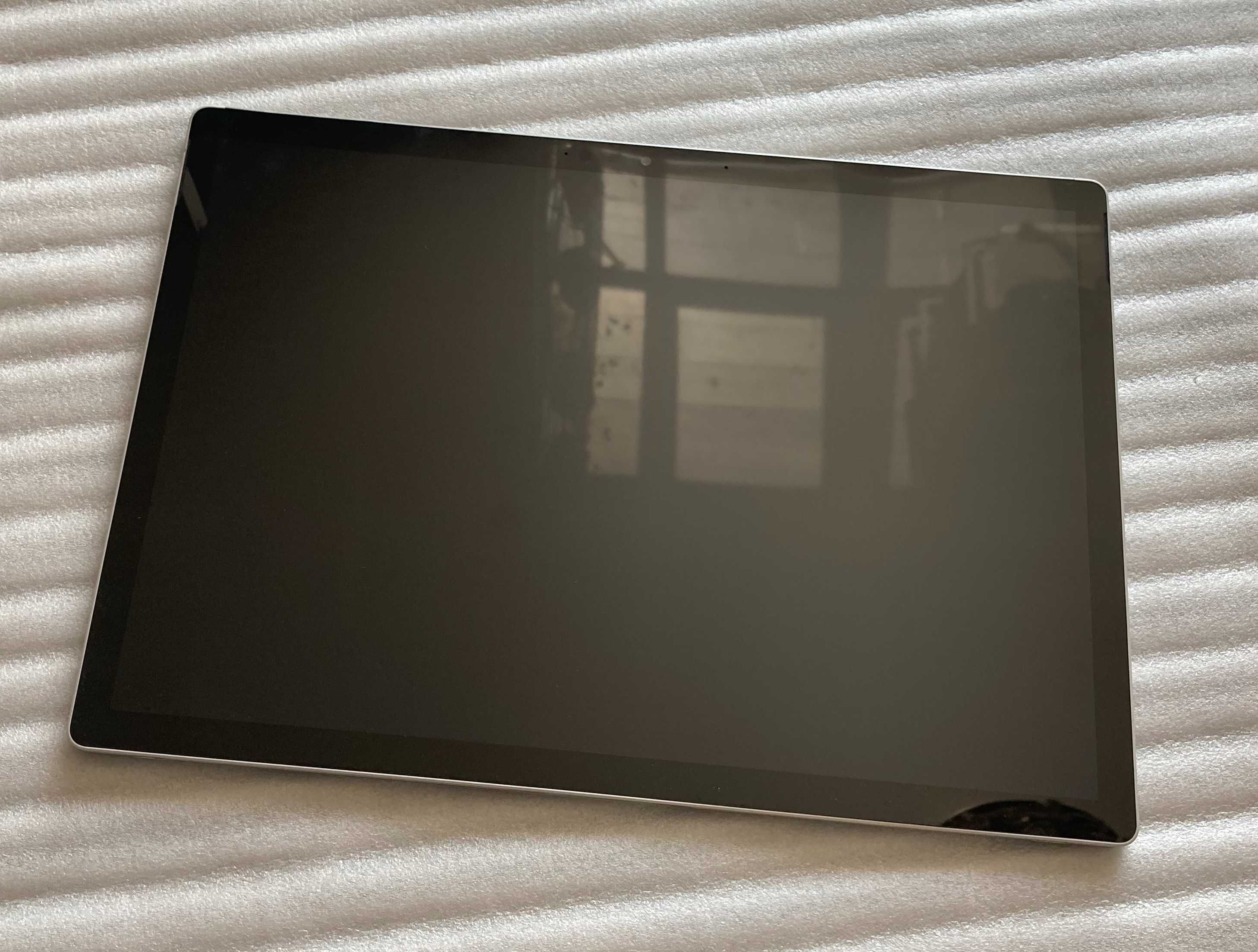 Большой Планшет Microsoft Surface Book 2 15 i7/16 На Windows 11/10 Pro