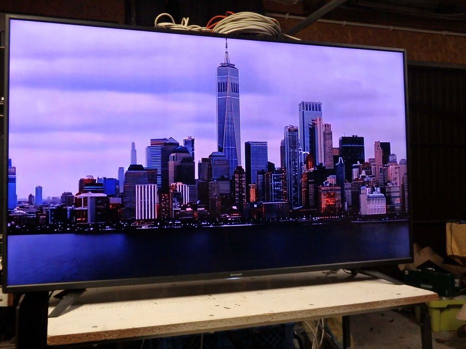 Telewizor  65 cali sharp