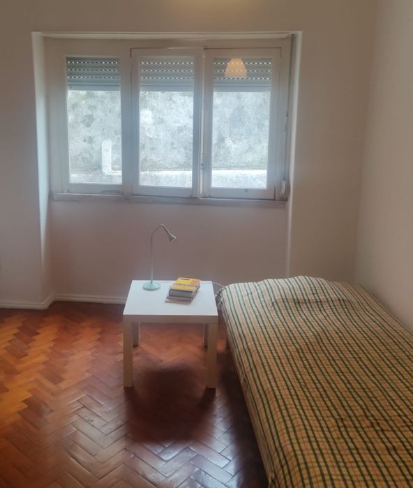 Quarto Renovado p/arrendar Lisboa/Alcântara/Ajuda com Tudo Incluído