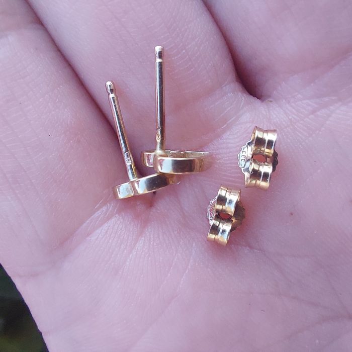 Złote kolczyki Apart 333 8k serduszka serca sztyfty cyrkonie