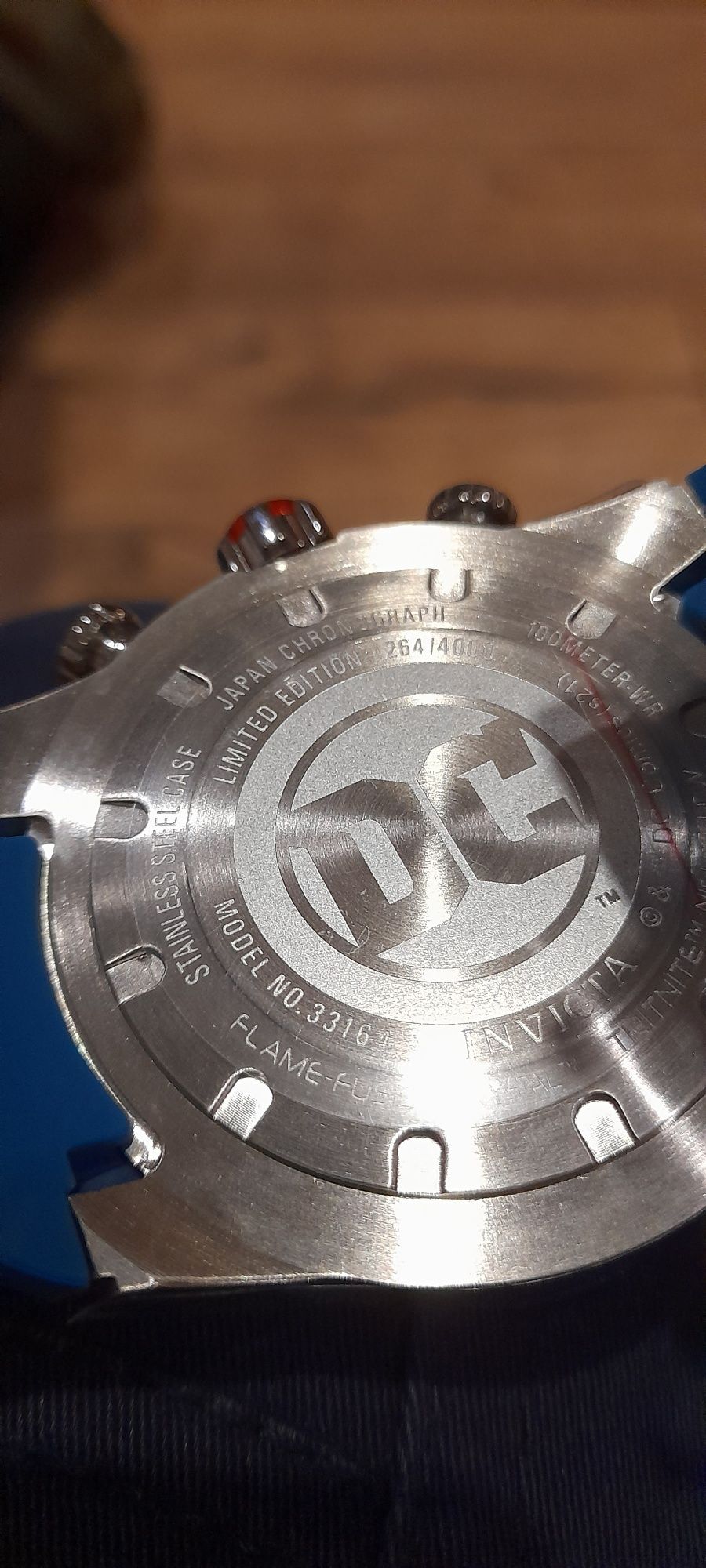 Invicta Superman DC Comics