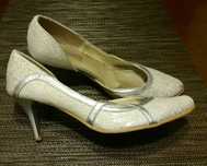 Buty rozmiar 38 beżowe