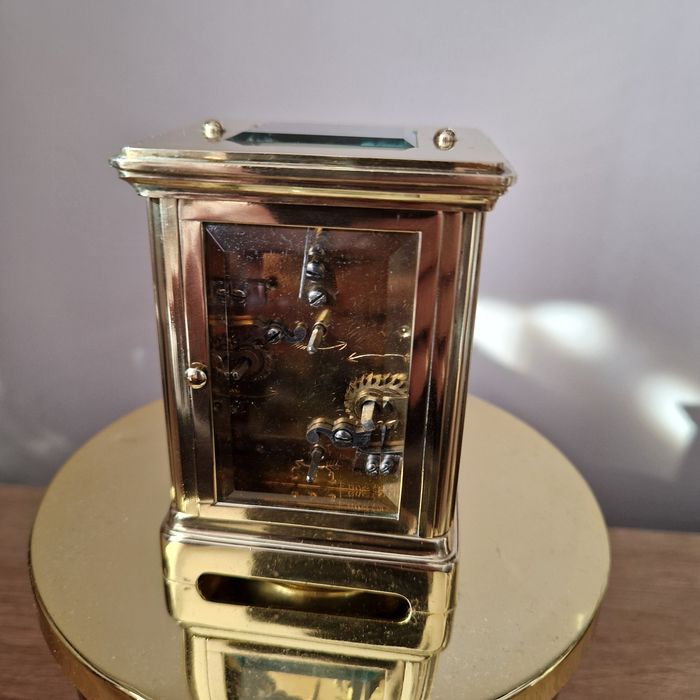 Sprzedam piękny zegar miniatura