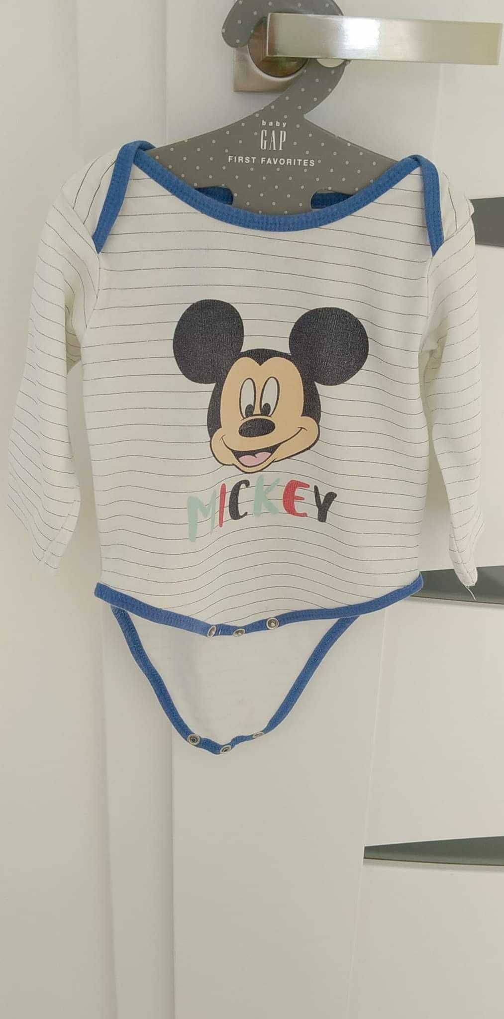 11 ubranek niemowlęcych