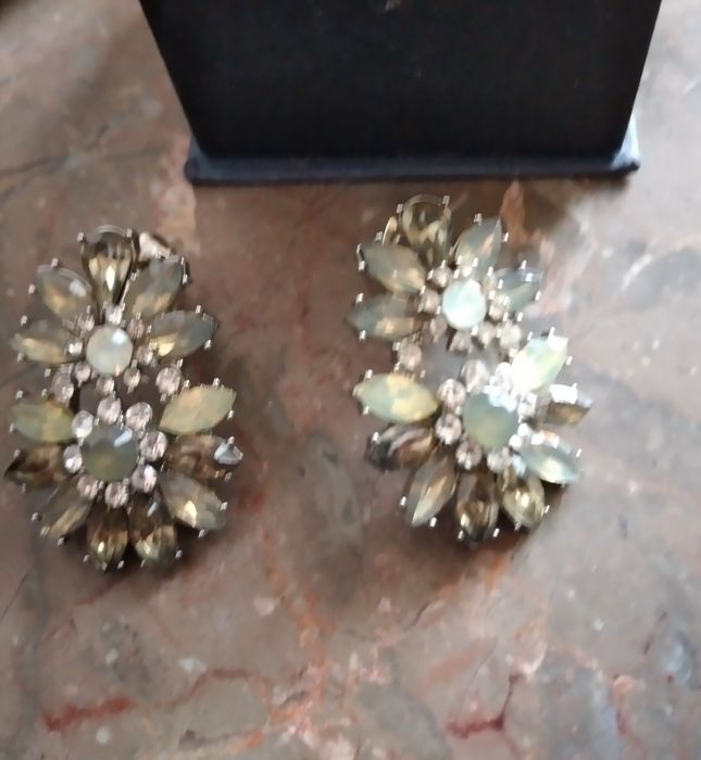 Brincos marca Christian Lay