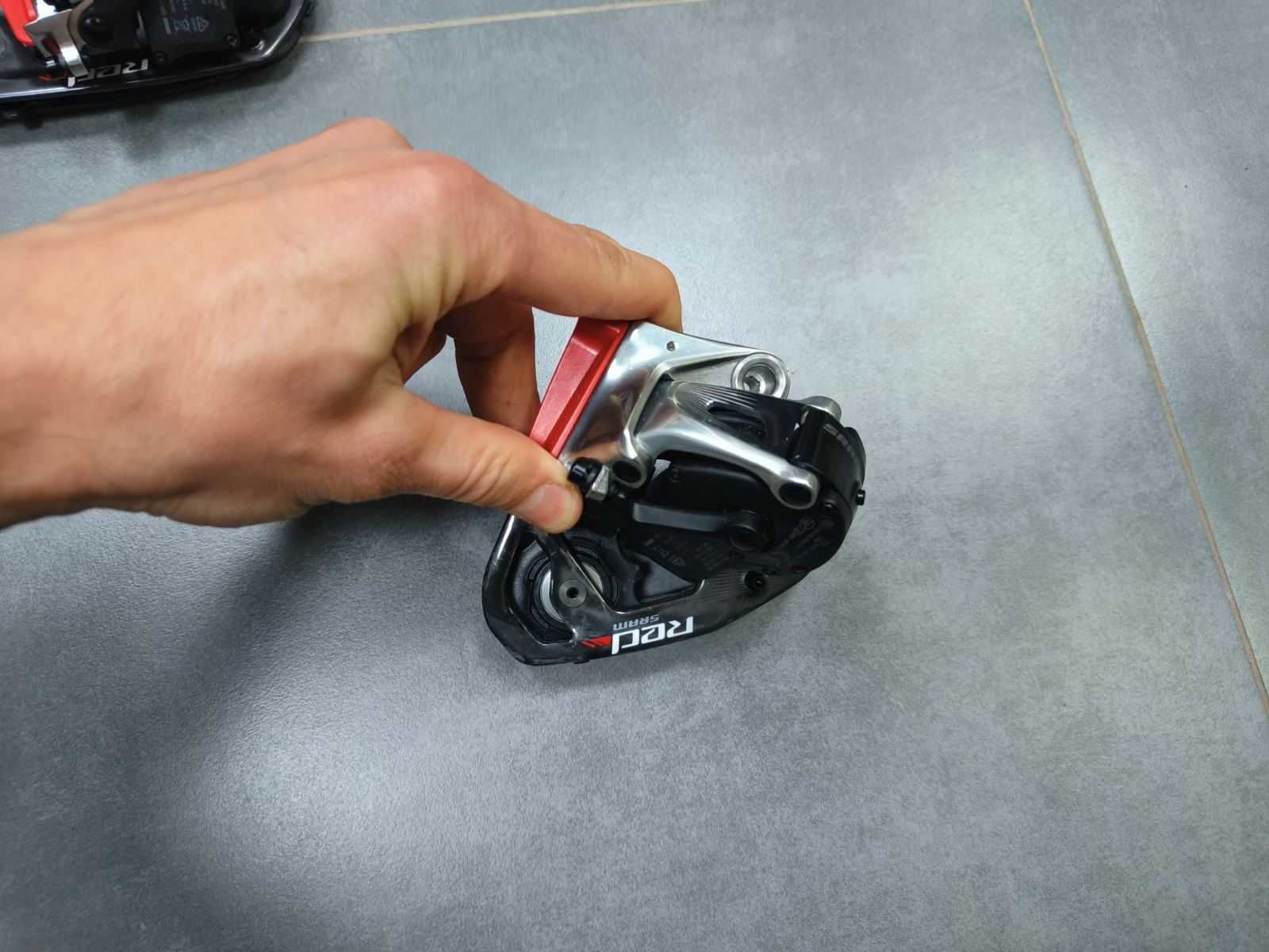 Електронні перекидки Sram Red eTap 11шв