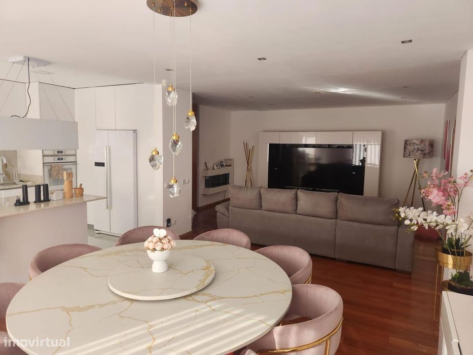 Apartamento T3 Centro com piscina