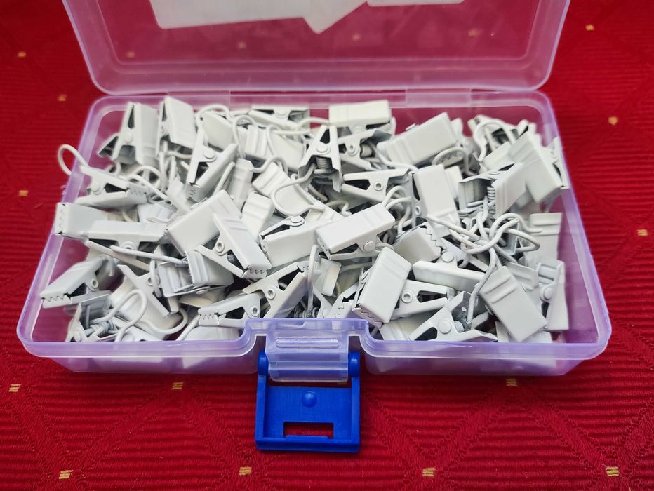 Żabki Białe Do Firan zasłon karniszy karnisza szyny metalowe Klipsy