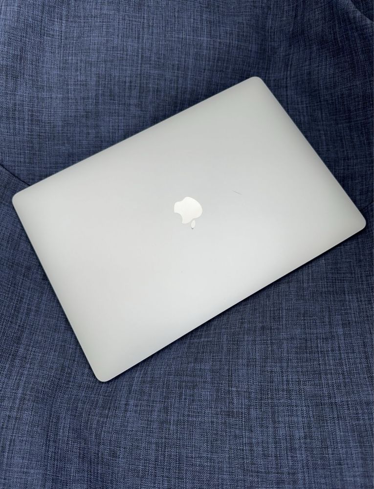 Macbook pro 15 2017 i7 3.1/ 16/ 512gb/ Radeon Pro 560 4Gb