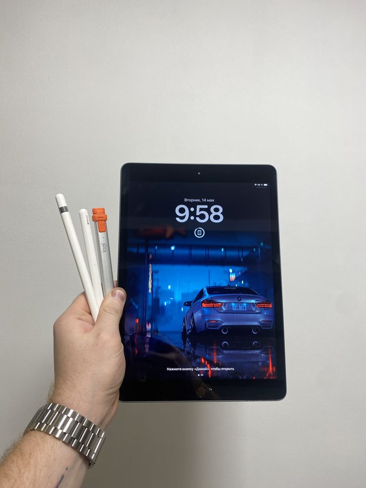 Apple Ipad 10.2 2021 акб93% Apple pencil в идеальном состоянии