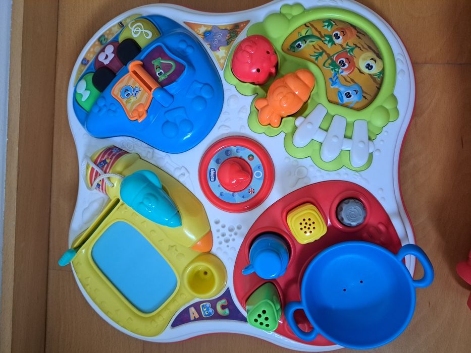Mesa atividades chicco