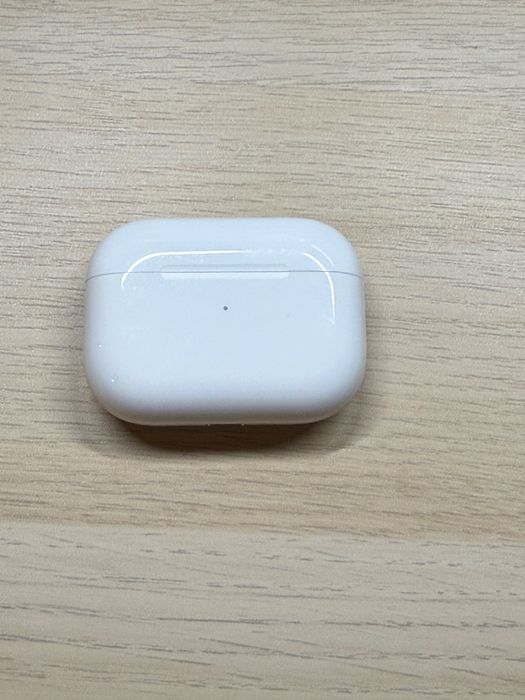 Oryginalny case ładujący do AirPods Pro 1