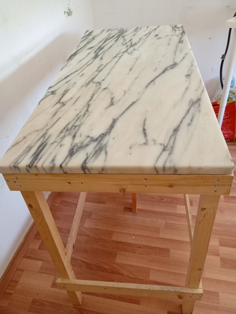Mesa Mármores ..