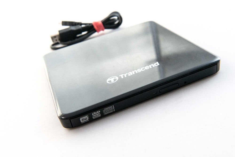 Przenośny odtwarzacz i nagrywarka płyt CD i DVD Transcend TS8XDVDS-K.