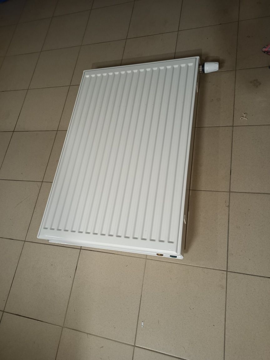 Grzejnik płytowy KERMI V22 900x600  lub V11

X2