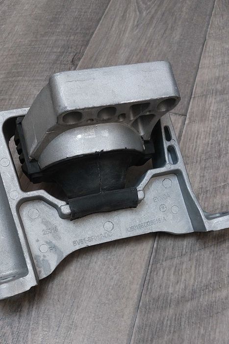 Подушка (гідроопора) двигуна Ford Escape Kuga Focus Transit 2.5 бенз