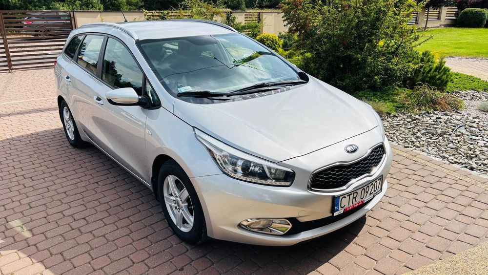 Kia Ceed 1.6 benzyna 135KM; Polski Salon; Bezwypadkowa; Świetny stan auta!!!