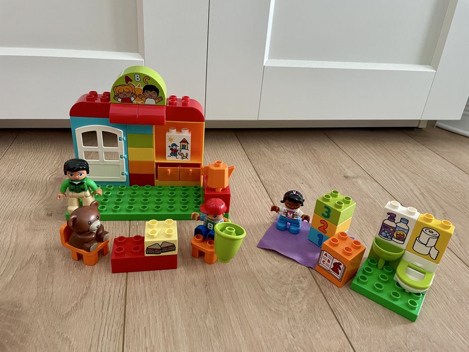 LEGO DUPLO 10833 – A Escola (My Town) RESERVADO
