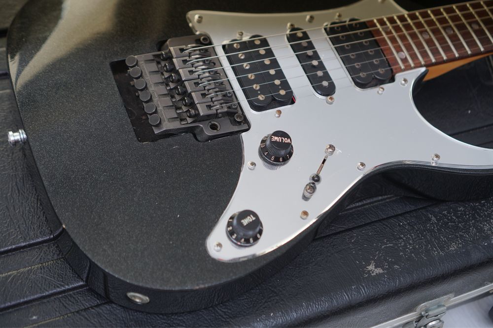 Ibanez RG550 galaxy black Dimarzio Tone Zone paf pro